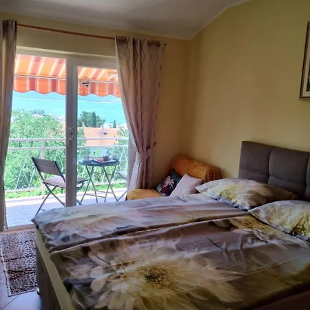 Apartment Domi Selce